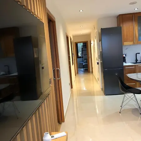 Luxury With Jacuzzi Apartmán