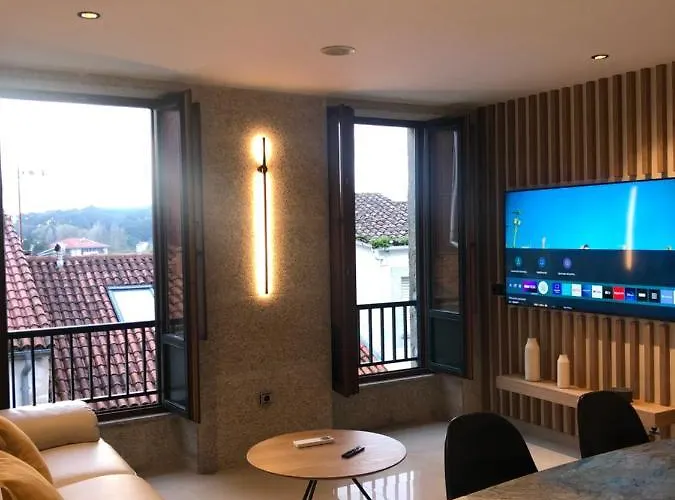 アパート Luxury With Jacuzzi サンティアゴ・デ・コンポステーラ