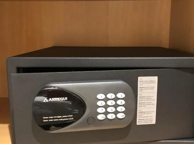 Luxury With Jacuzzi Σαντιάγο ντε Κομποστέλα