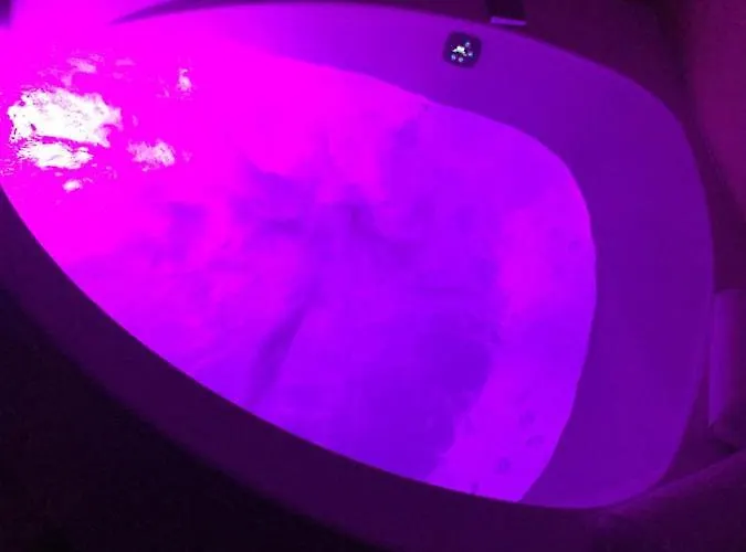 Luxury With Jacuzzi Διαμέρισμα *